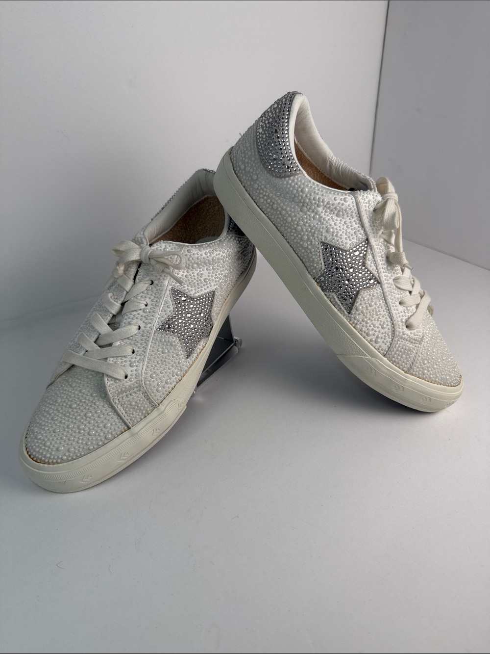 Vintage Havana studded pearl rhinestone sneakers white bridal wedding low 7.5